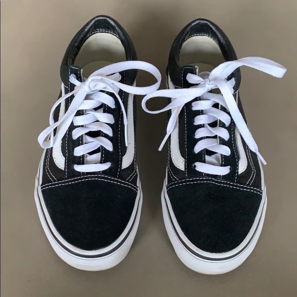 Vans Old Skool size 6 (men)/7.5 (women)